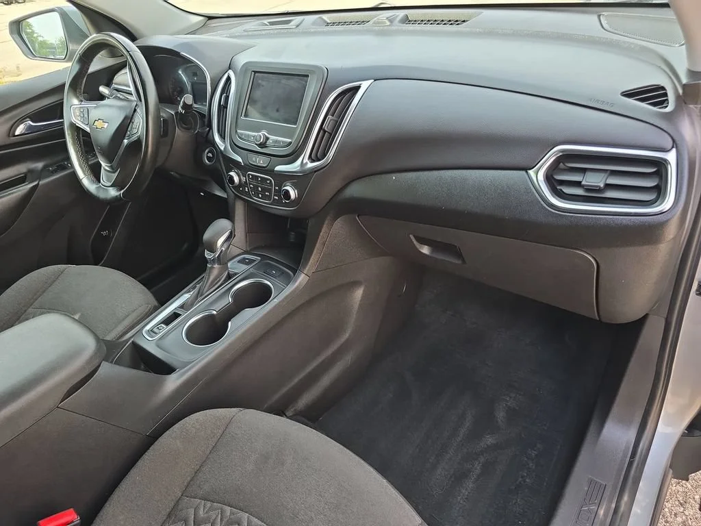 2024 Chevrolet Equinox LT - Photo 30