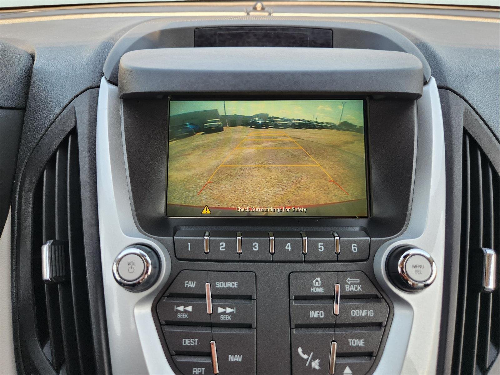 2015 Chevrolet Equinox photo 17 of 31