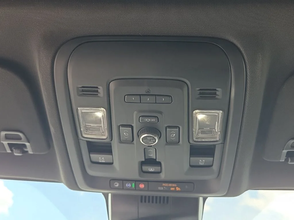 Used 2023 Gray Chevrolet RST image 41