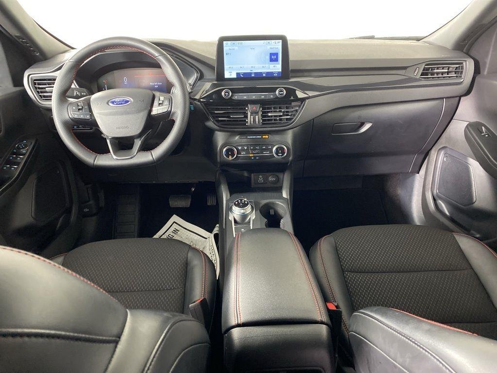 Used 2025 Agate Black Metallic Ford ST-Line image 23
