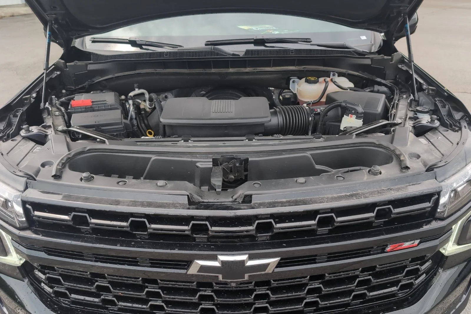 Used 2023 Dark Ash Metallic Chevrolet Z71 image 34