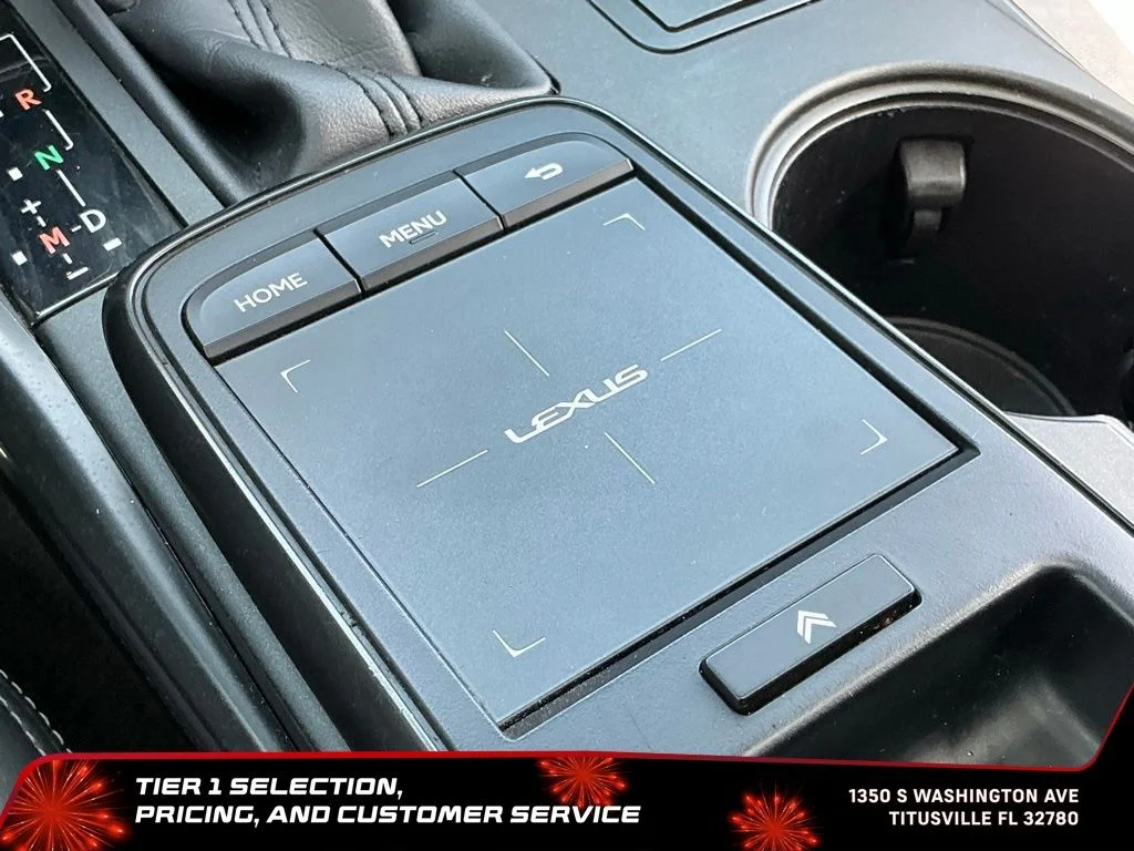 Used 2023 White Lexus 300 image 21