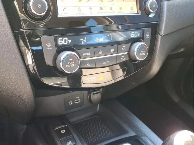 Used 2019 White Nissan SV image 23
