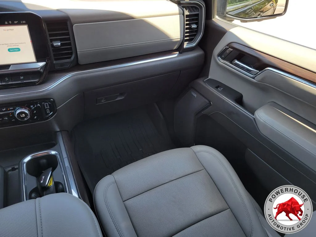 Used 2024 Black GMC SLT image 21