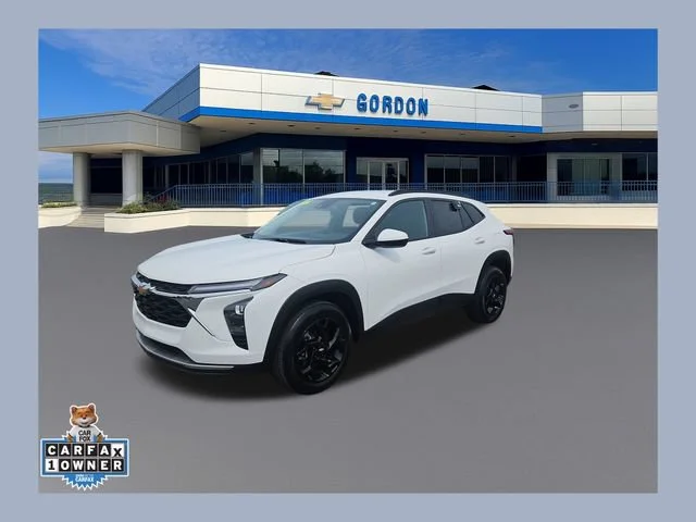 Used 2024 Summit White Chevrolet LT image 1