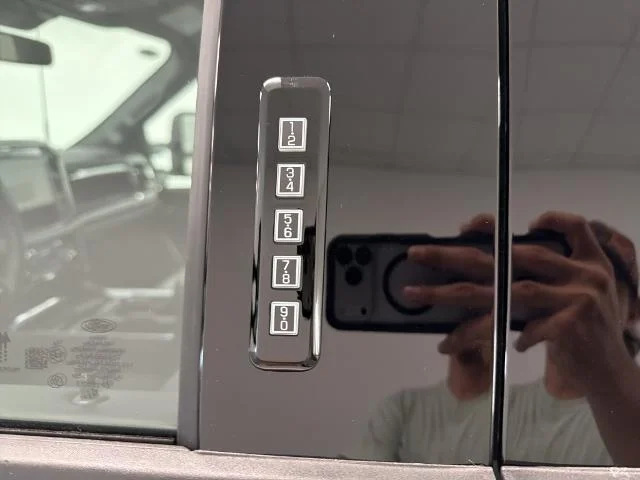 New 2026 Star White Metallic Tri-Coat Ford F-250® Platinum® image 30