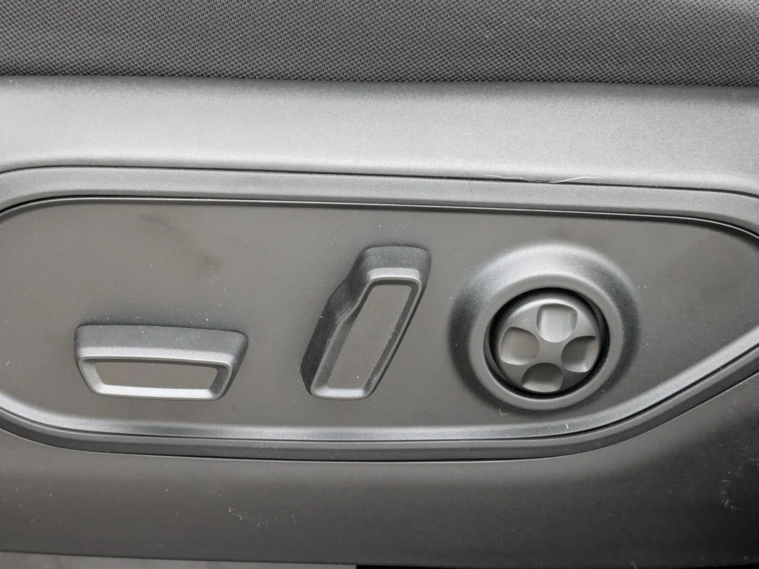 New 2025 White Jeep Laredo - - 4x4 - Heated Seats & Steering - Adaptive Cruise - LED Lighting & More! image 15