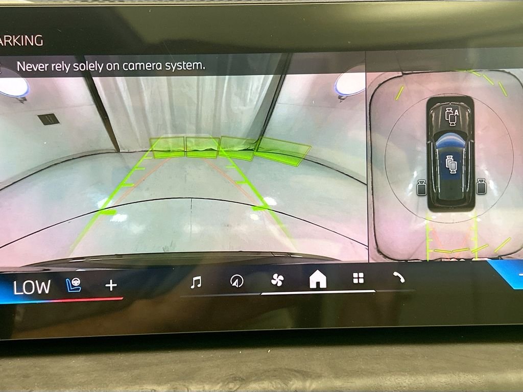 New 2026 Green Metallic BMW sDrive40i image 15
