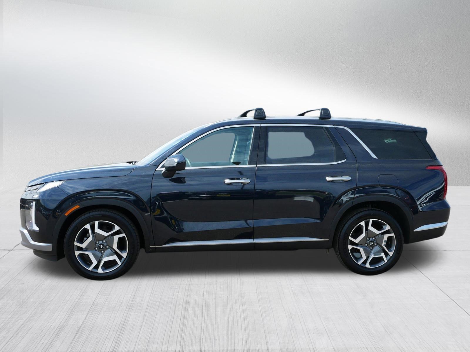 Certified Used 2023 Moonlight Cloud Hyundai Limited image 4