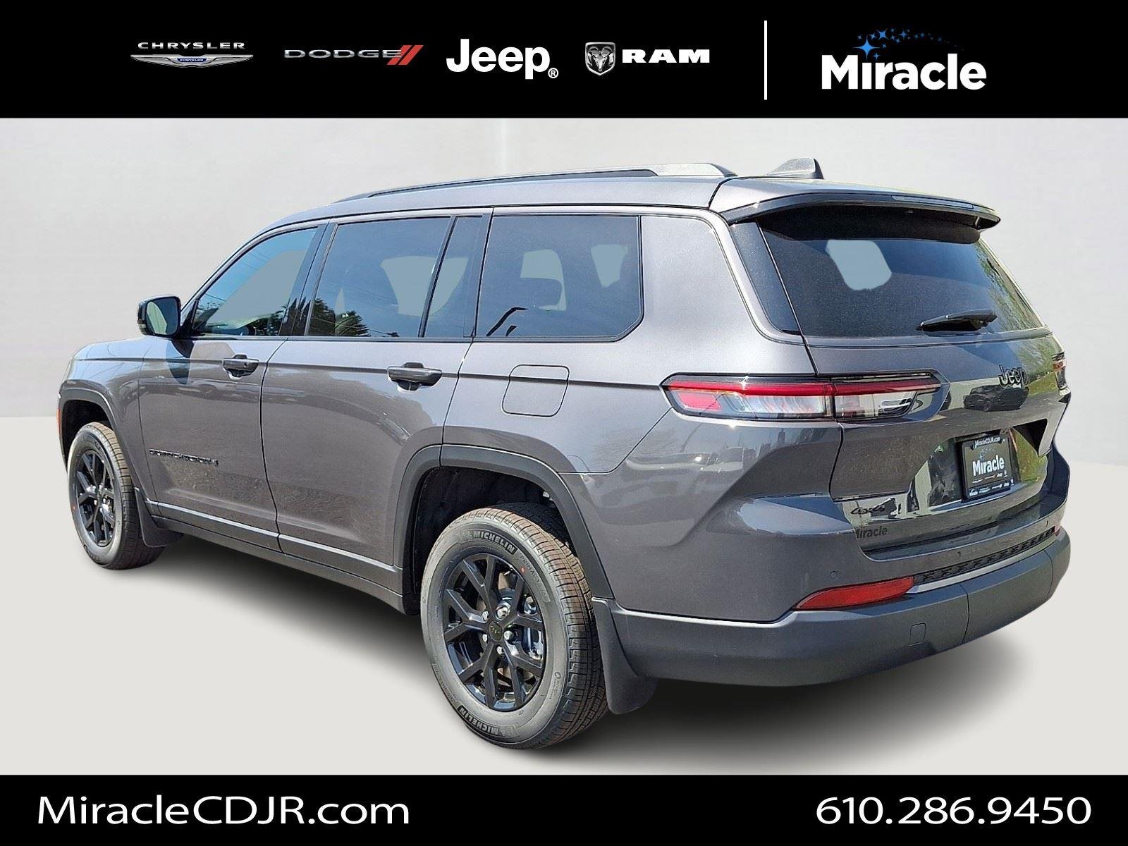 New 2026 Baltic Gray Metallic Clear-Coat Exterior Paint Jeep Laredo Altitude image 4
