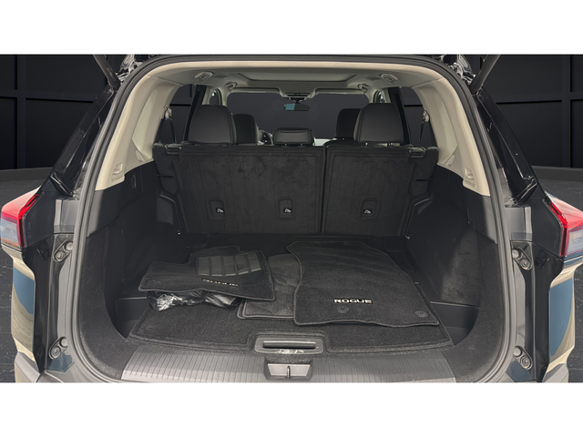 Used 2023 Super Black Nissan SL image 27