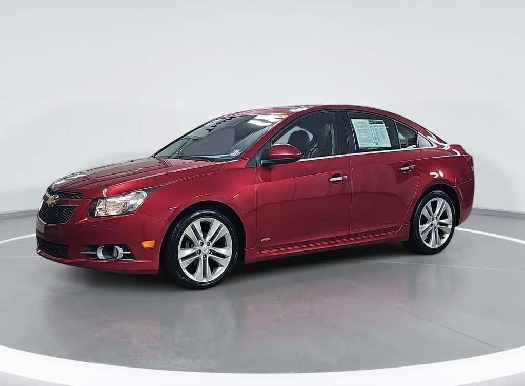 Used 2014 Red Chevrolet LTZ image 9