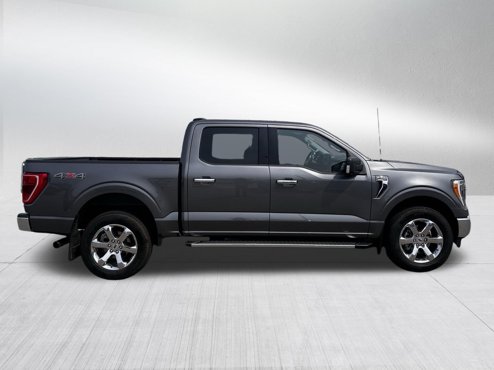 Used 2021 Carbonized Gray Metallic Ford XLT image 8