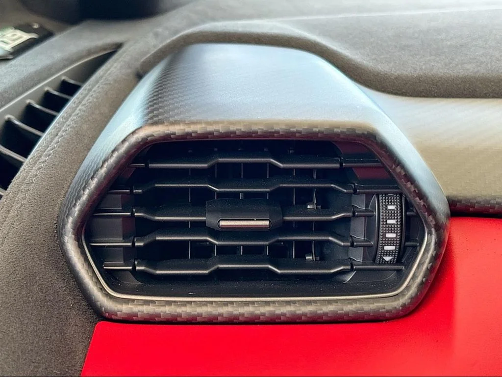 2024 Lamborghini Revuelto Base - Photo 29