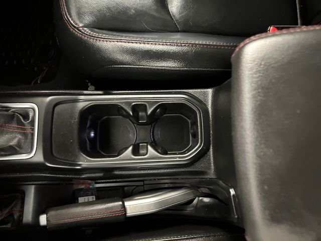 Used 2020 Silver Jeep Rubicon image 23