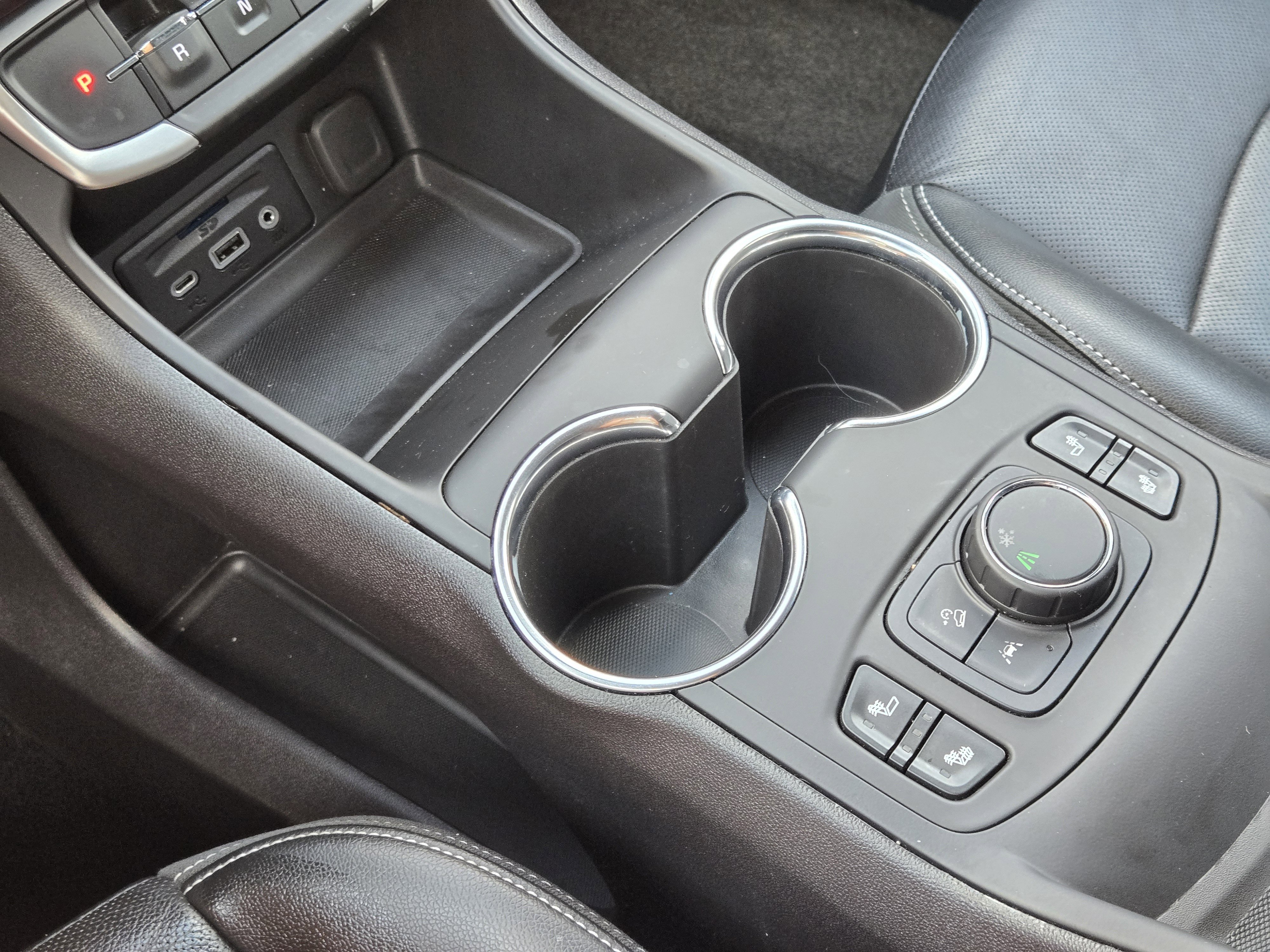 2024 GMC Terrain SLT - Photo 27