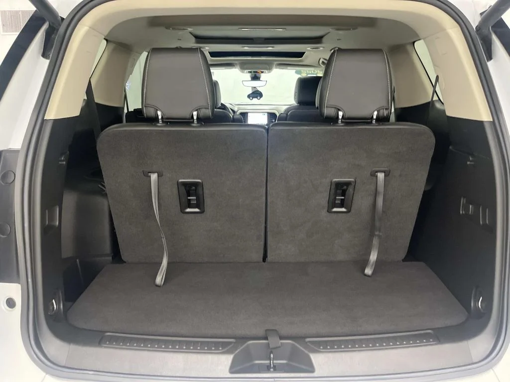 Certified Used 2022 WHITE FROST TRICOAT GMC Denali image 10