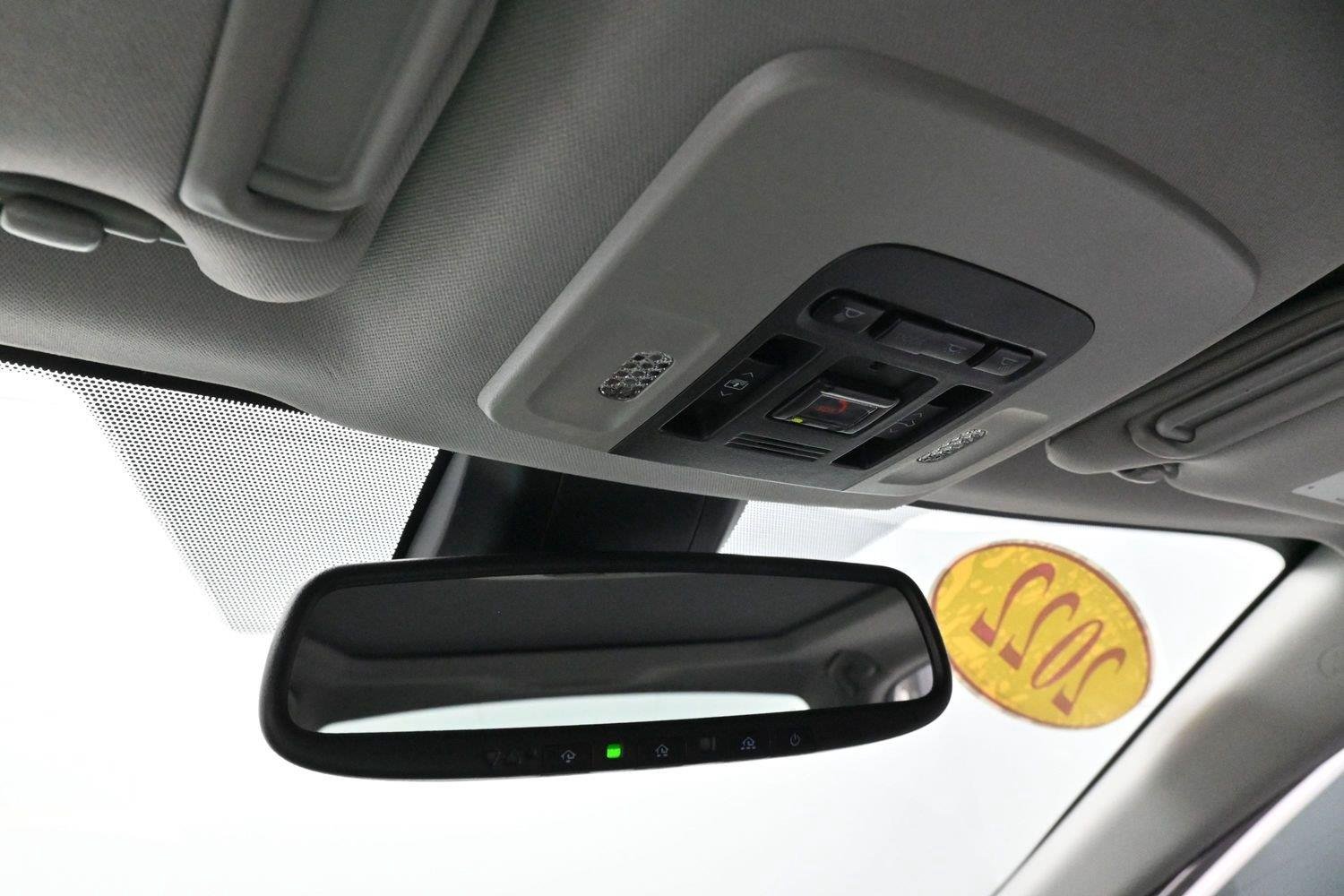 Used 2022 Wind Chill Pearl Toyota XSE image 28