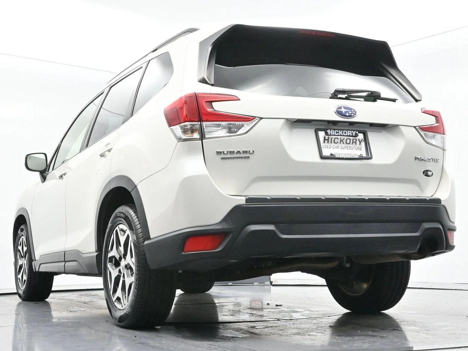 Used 2021 Crystal White Pearl Subaru Premium image 50