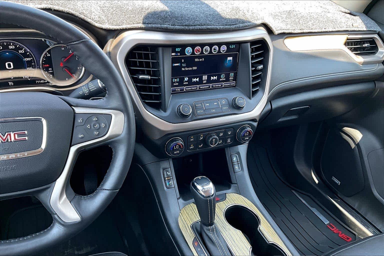 Used 2018 White Frost Tricoat GMC Denali image 5