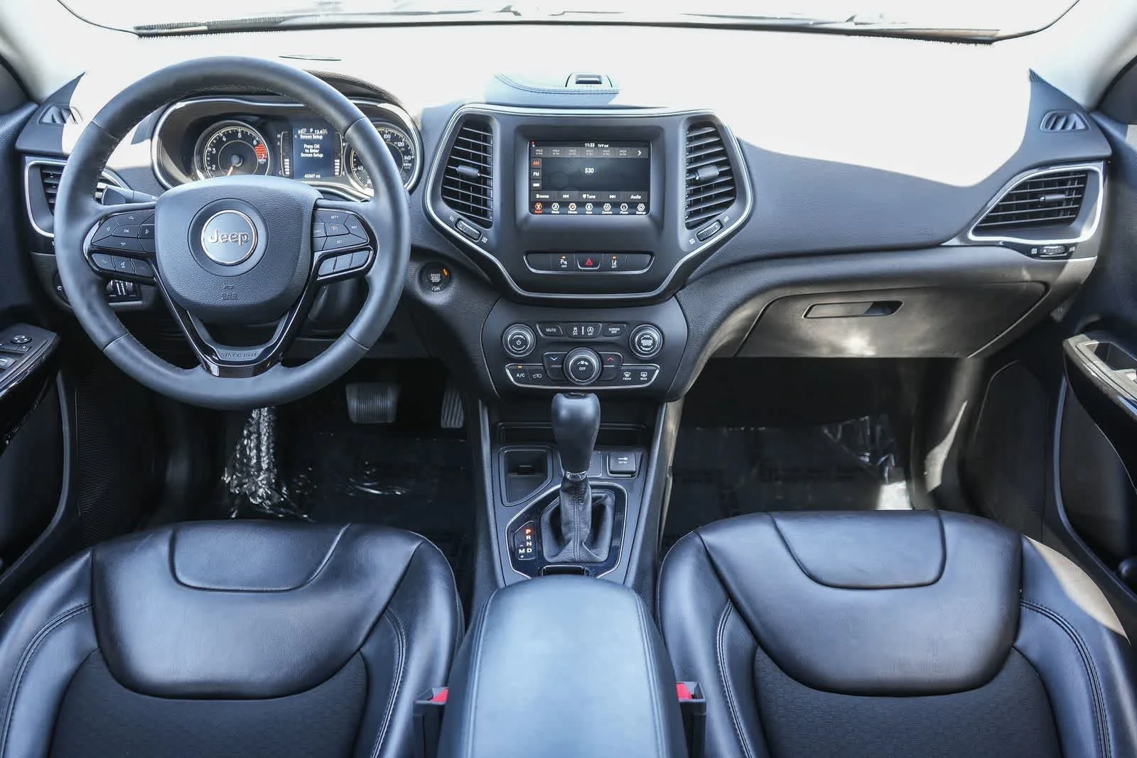 Used 2021 Diamond Black Crystal Pearlcoat Jeep Altitude image 12