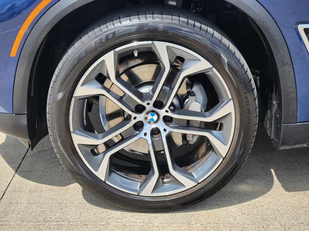 Used 2021 Blue Metallic BMW sDrive40i image 10