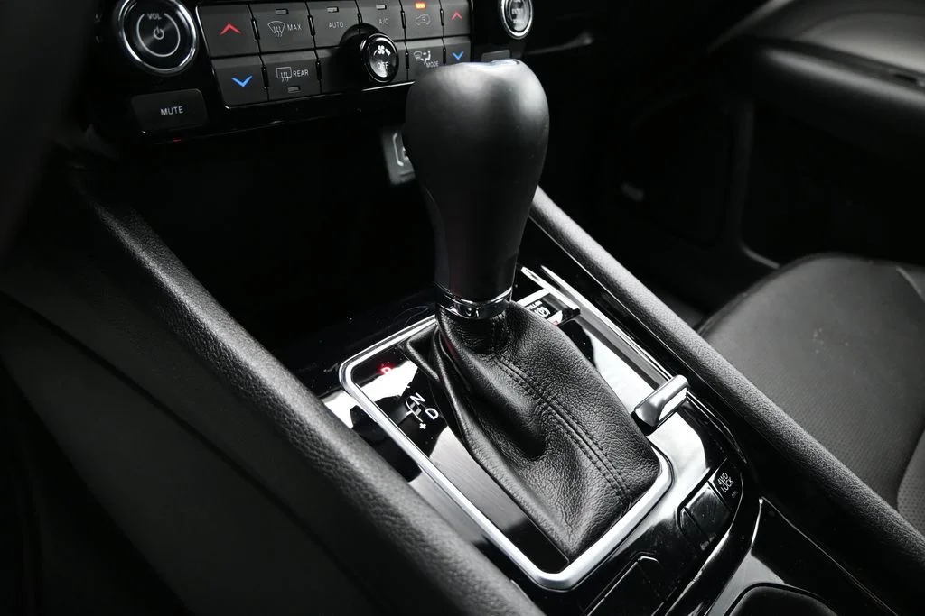 Used 2024 Black Jeep Limited image 21