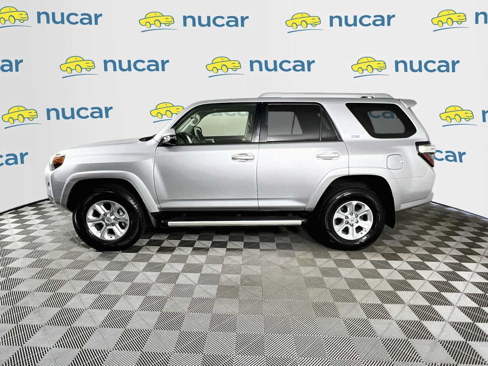 Used 2018 Classic Silver Metallic Toyota SR5 Premium image 4