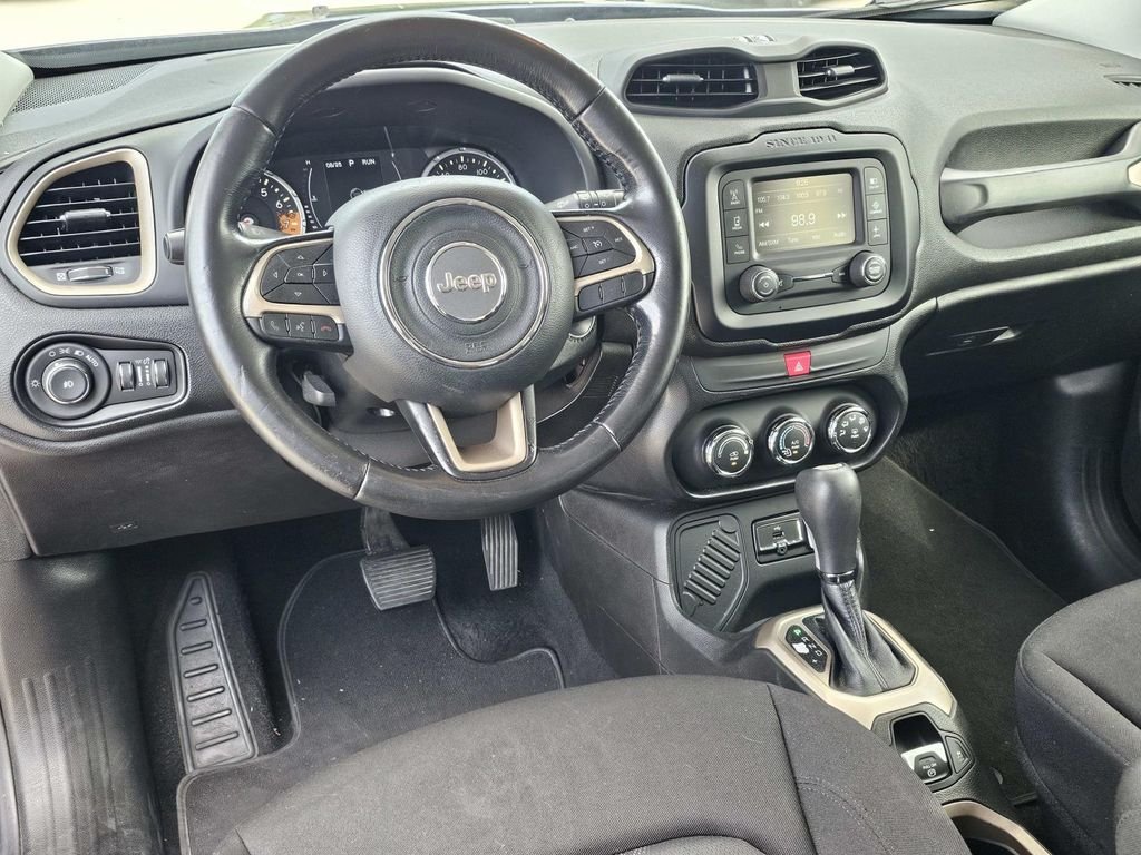 Used 2017 Blue Jeep Latitude image 40