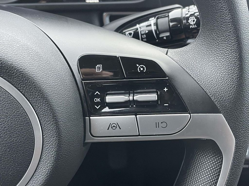 2023 Hyundai Elantra Blue - Photo 11