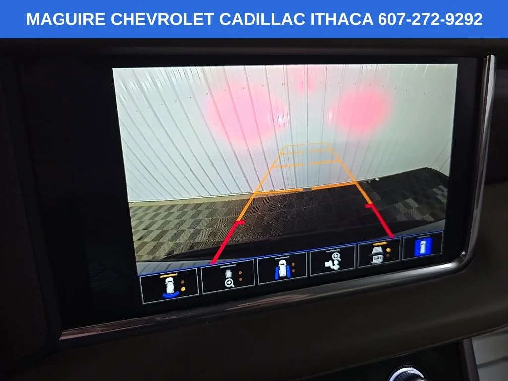 Used 2023 Silver GMC Denali image 24