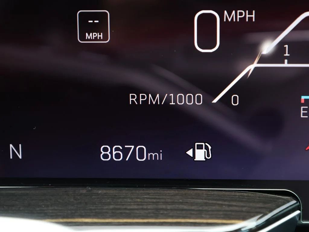 Used 2025 White Cadillac Premium image 50
