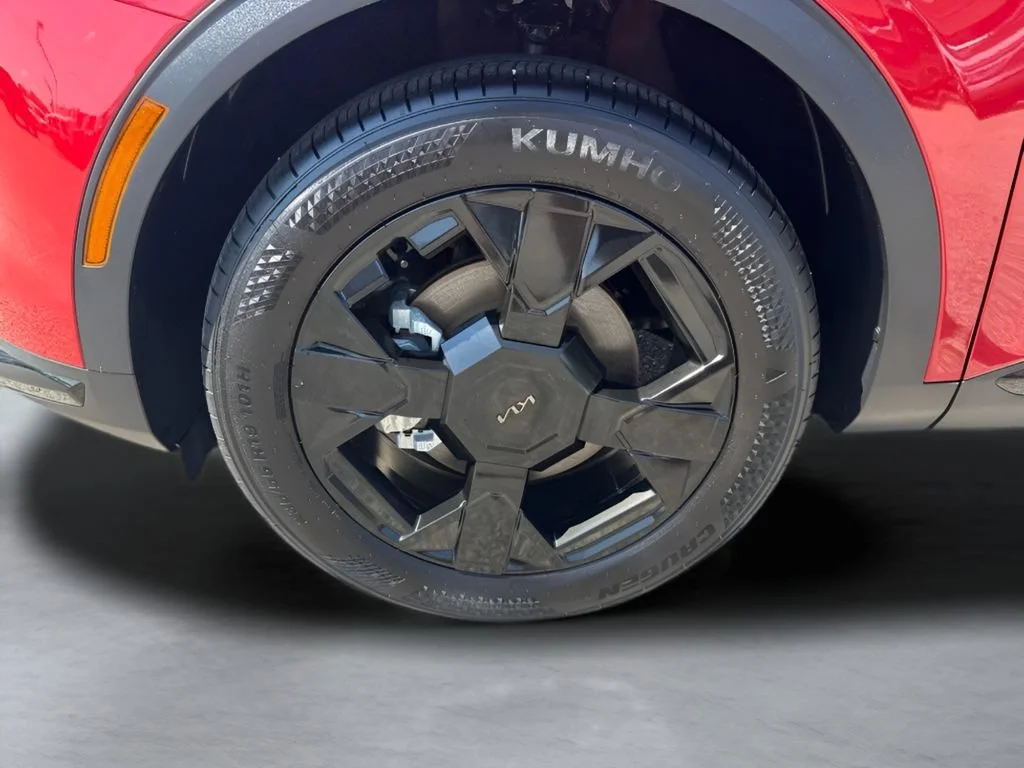 Used 2026 Red Kia X-Line image 33
