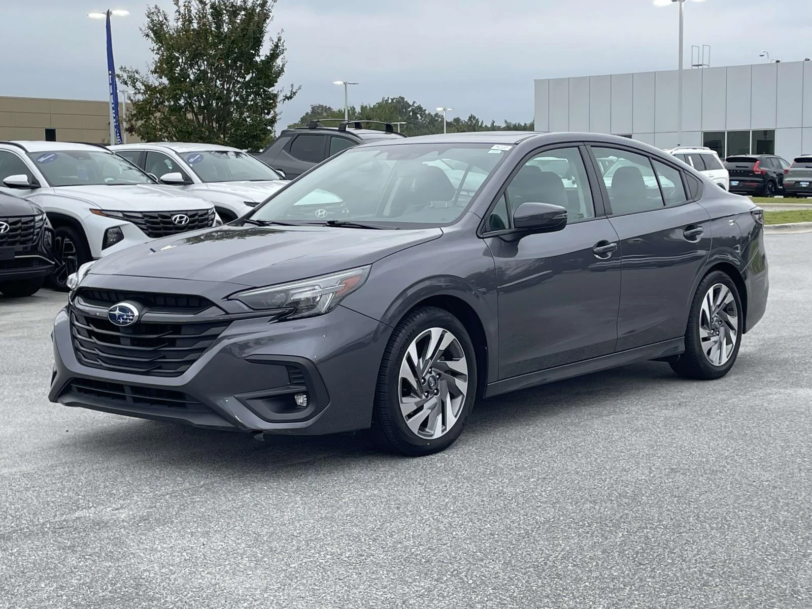 Used 2025 Magnetite Gray Metallic Subaru Limited image 23