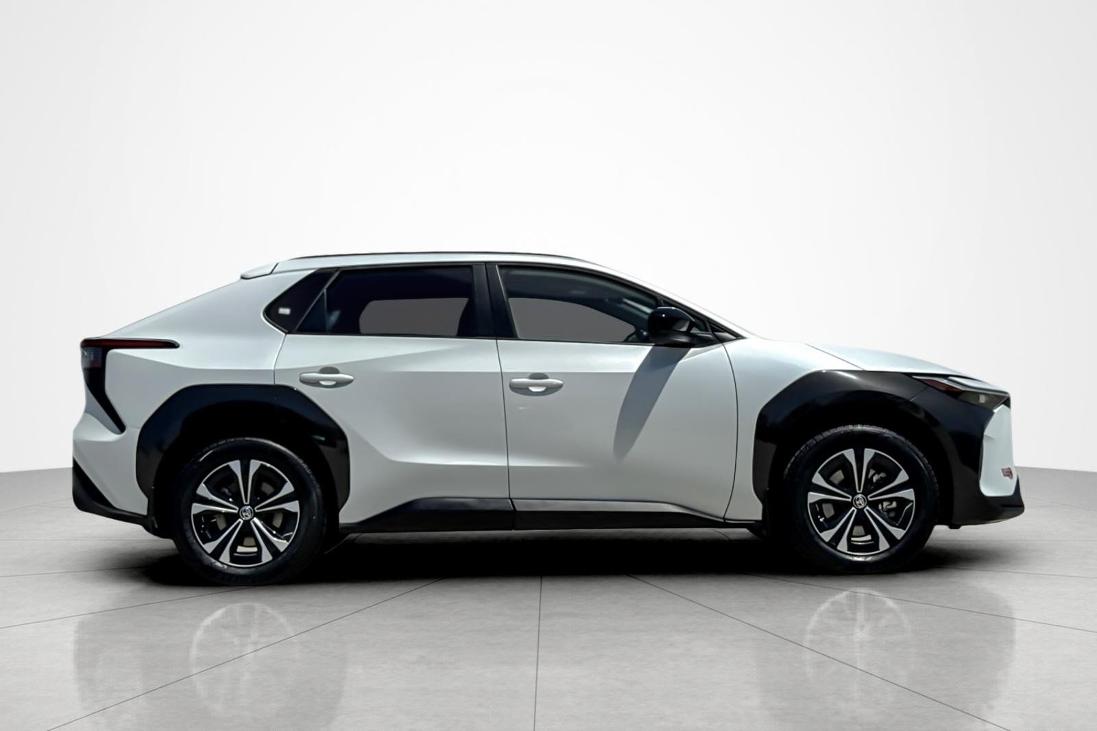 Certified Used 2024 Wind Chill Pearl Toyota XLE image 6