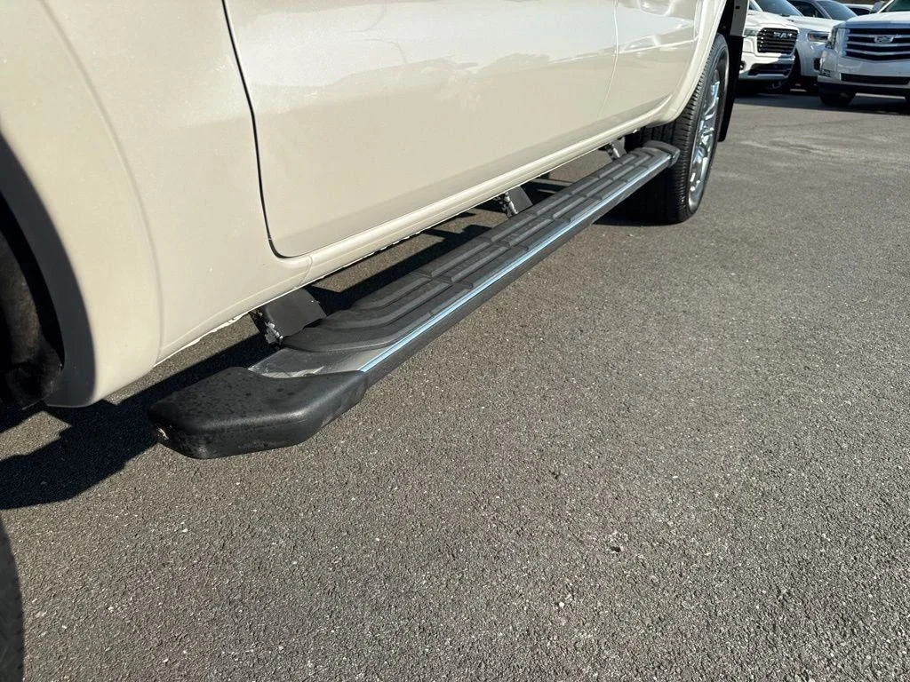 Used 2019 White Ford Lariat image 15