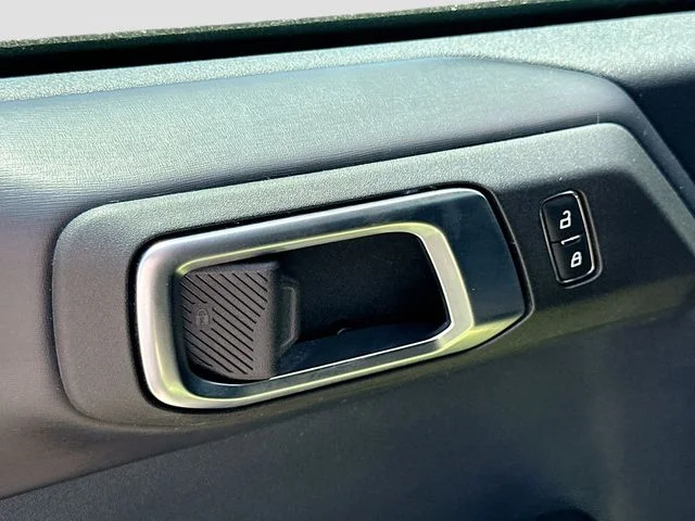 Used 2025 Green Ford Badlands image 18