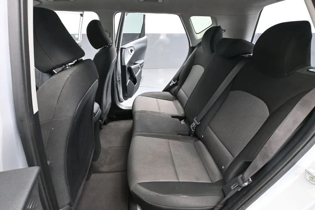 Used 2020 Silver Kia LX image 29
