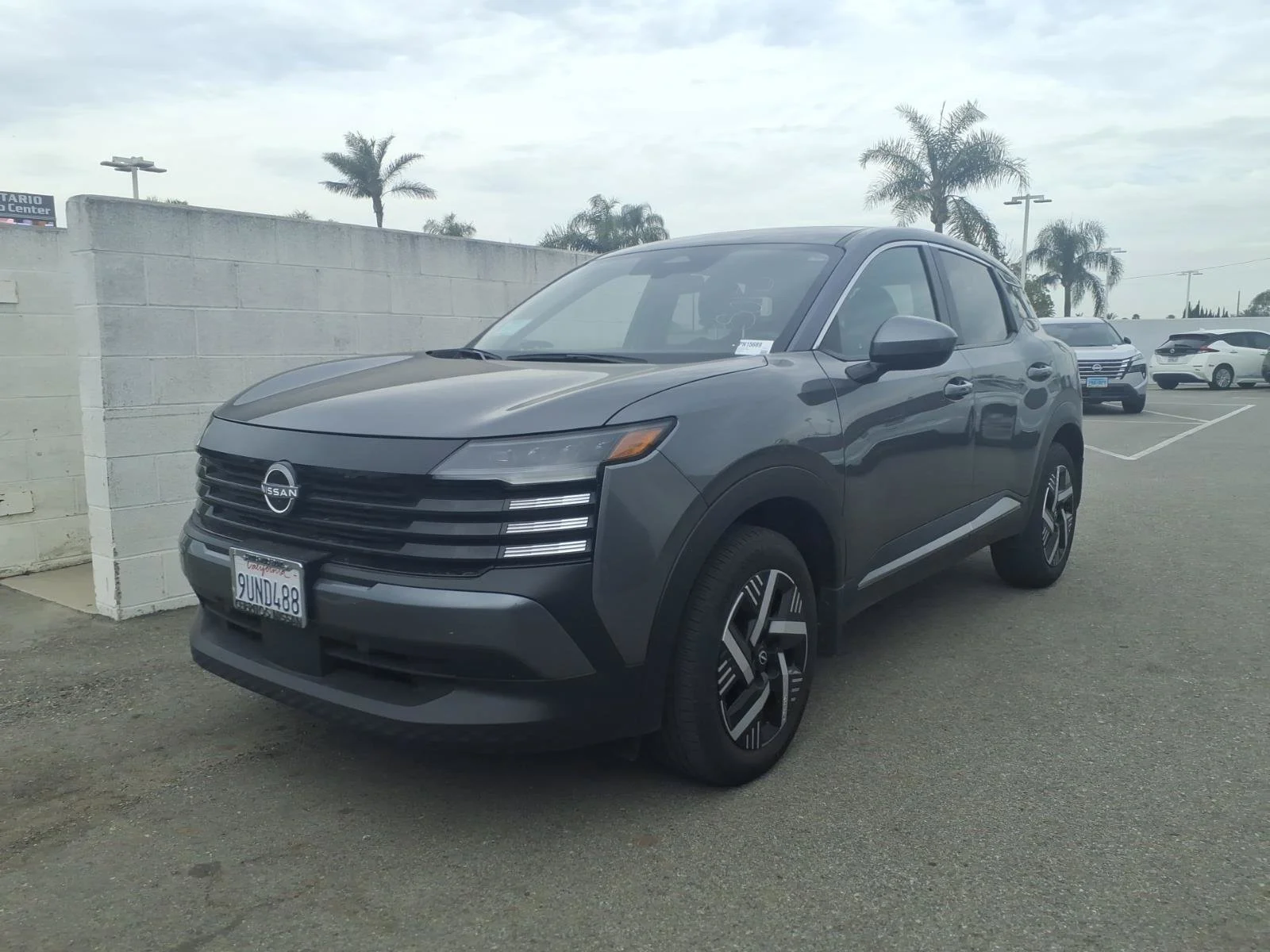 Certified Used 2025 Gun Metallic Nissan SV image 7