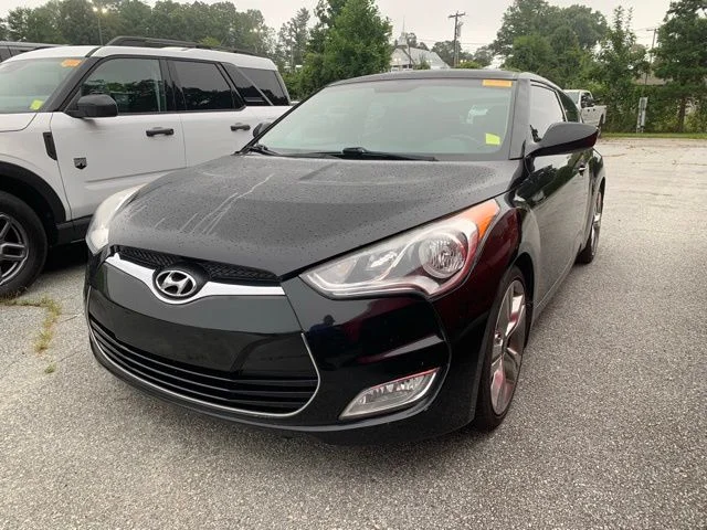 Used 2013 Black Hyundai Base image 4