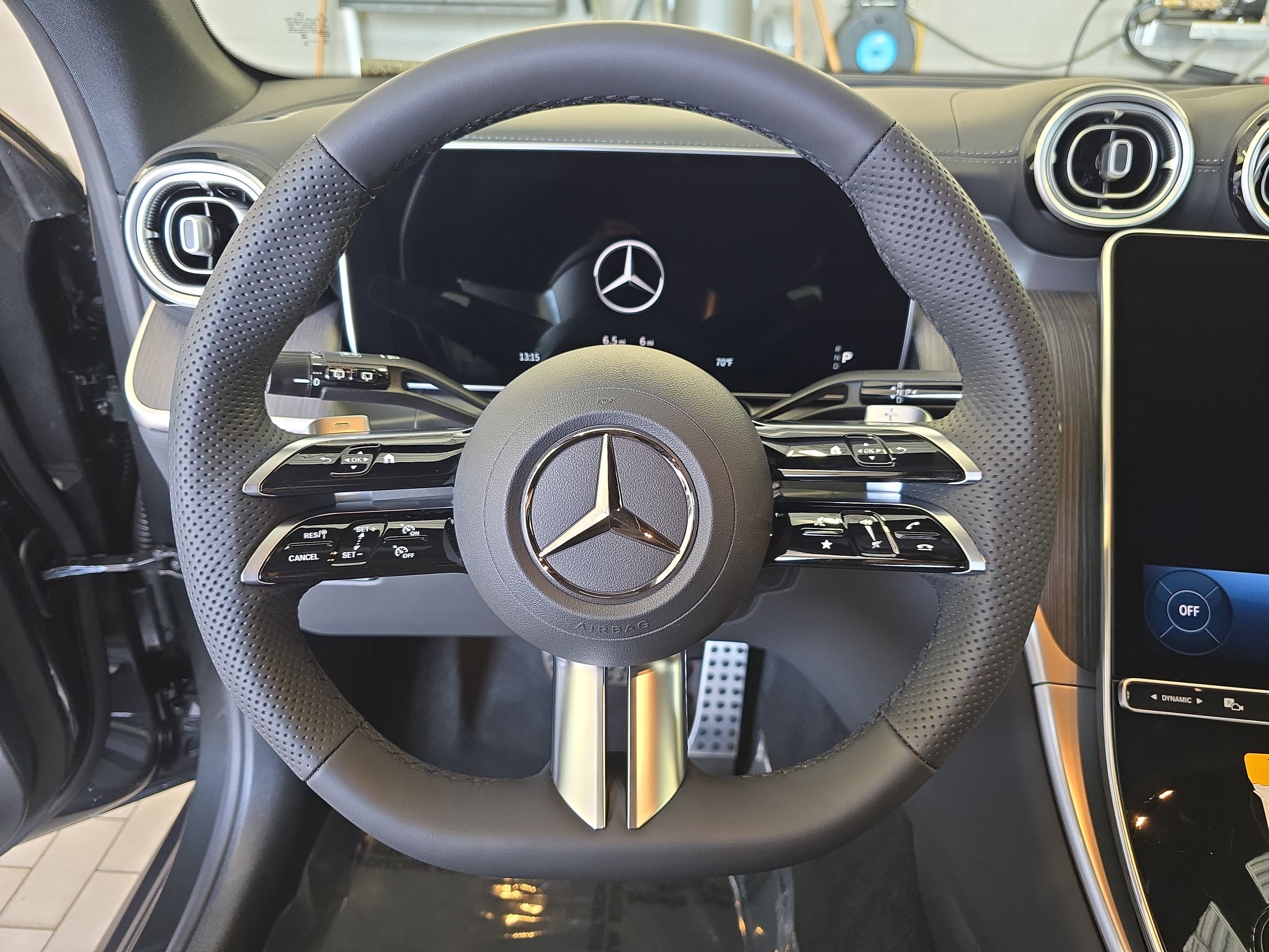 New 2026 Graphite Grey Metallic Mercedes-Benz GLC300 image 19