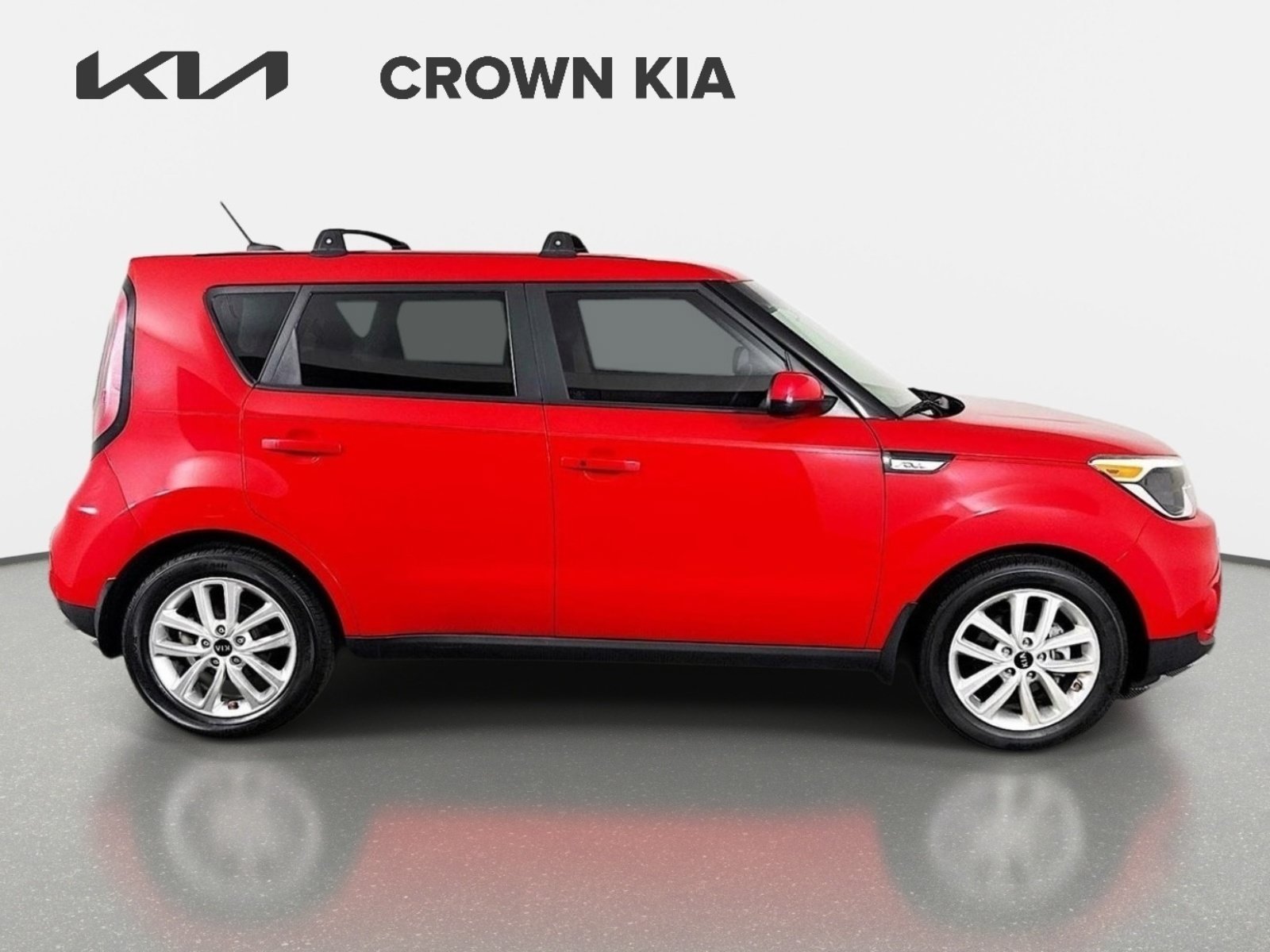 Used 2017 Inferno Red Kia + image 4