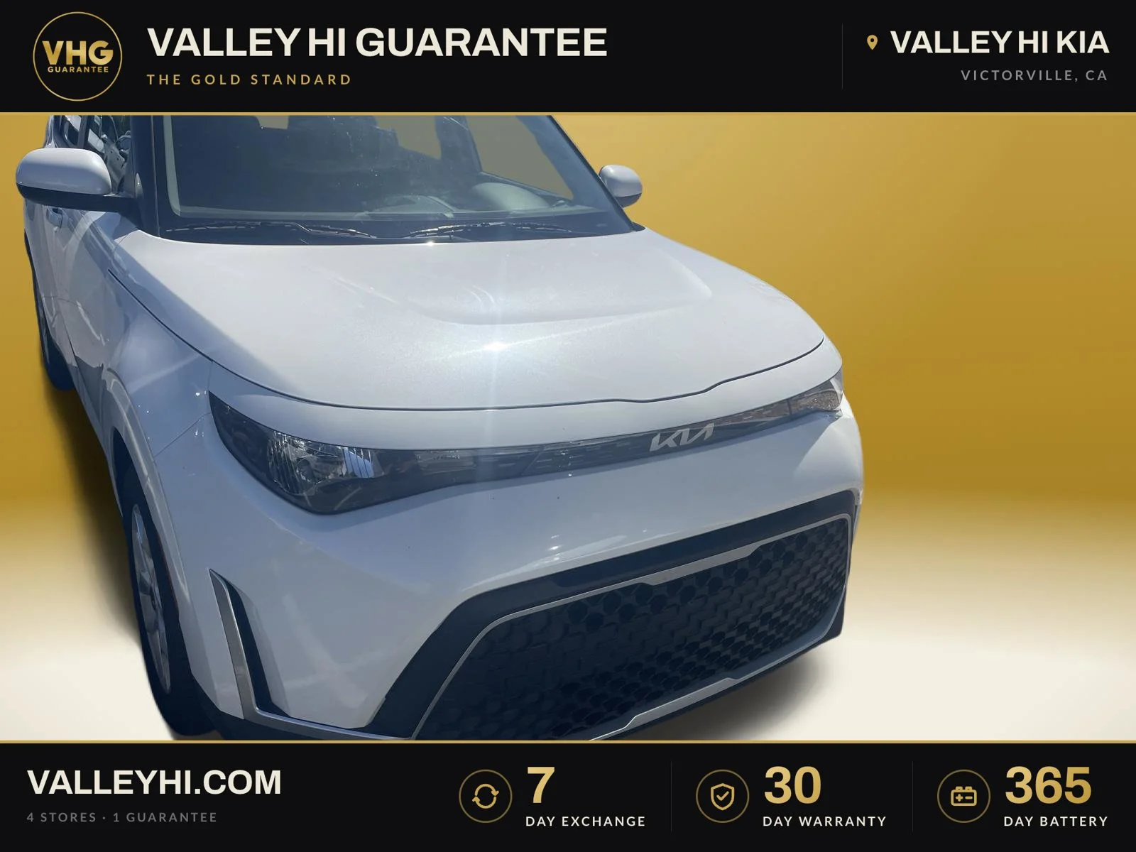 Used 2025 Snow White Pearl Kia LX image 1