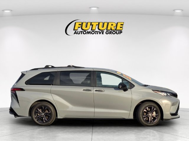 Used 2025  Toyota XSE image 3