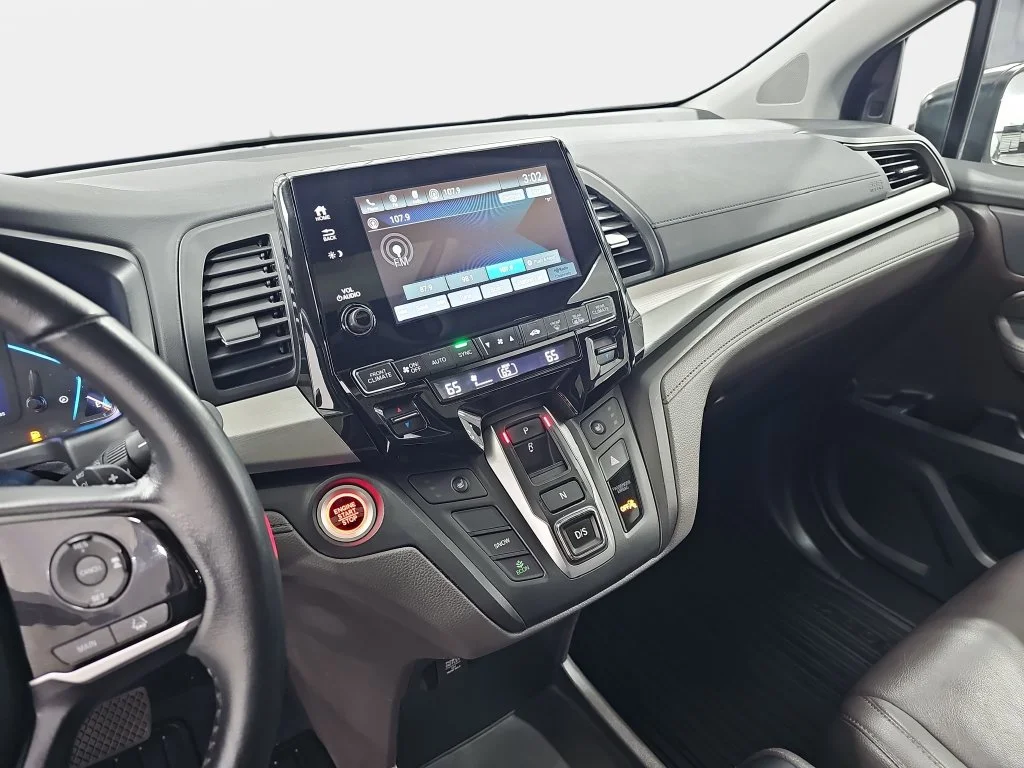 Used 2018 Black Honda EX-L image 22