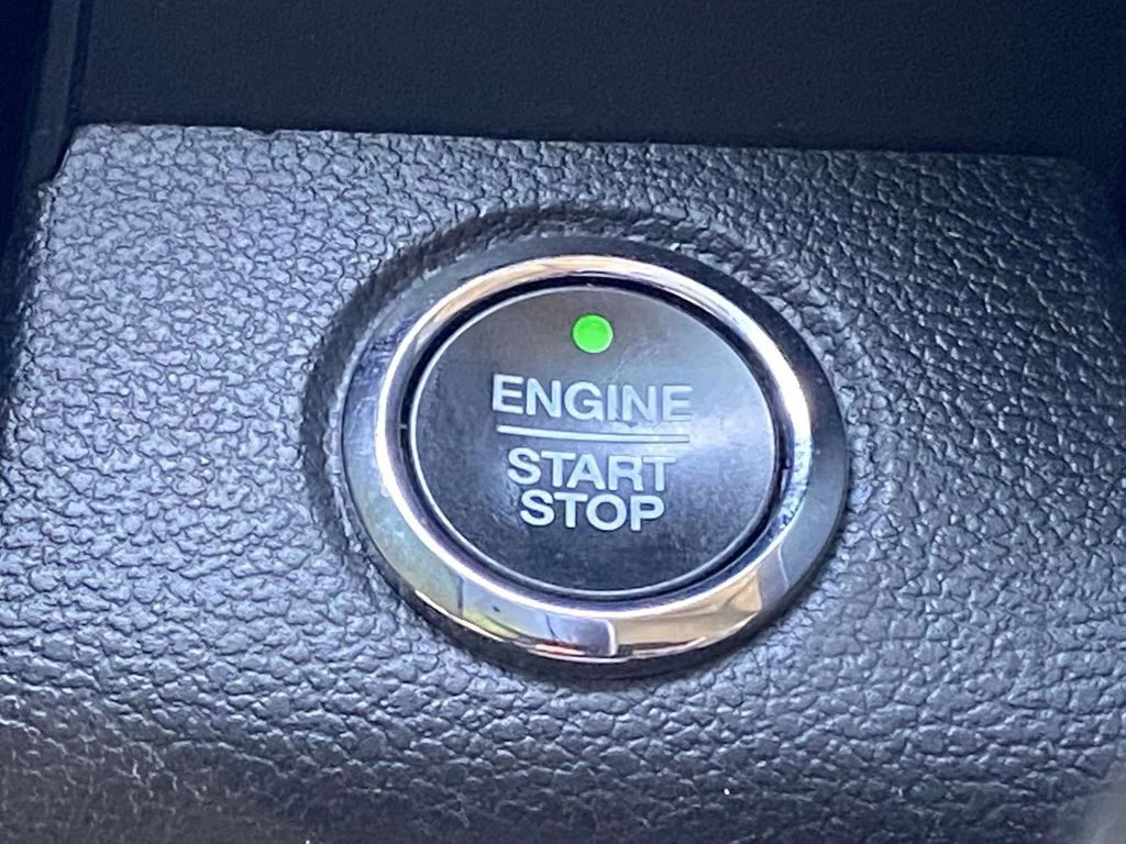 Used 2019 White Ford Platinum image 31