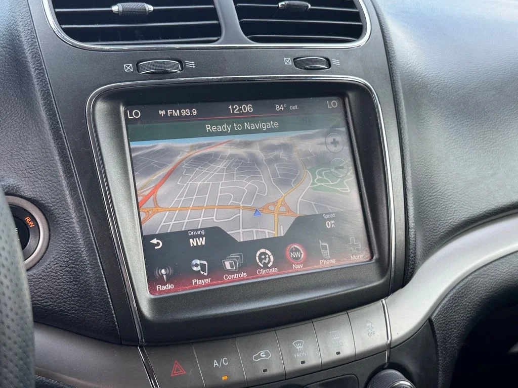 Used 2018 Black Dodge Crossroad image 25