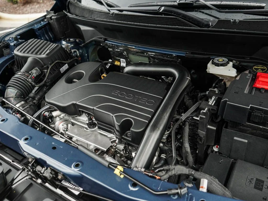 New 2027 Lakeshore Blue Metallic Chevrolet LT image 6