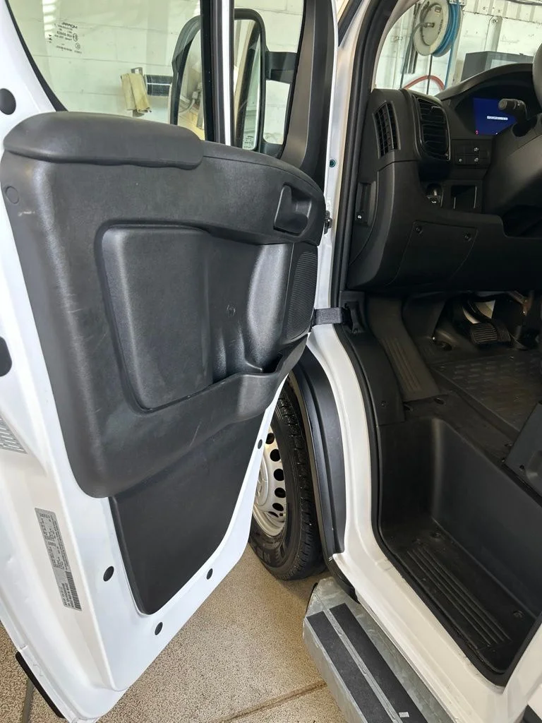 Used 2025 White Ram Base image 5