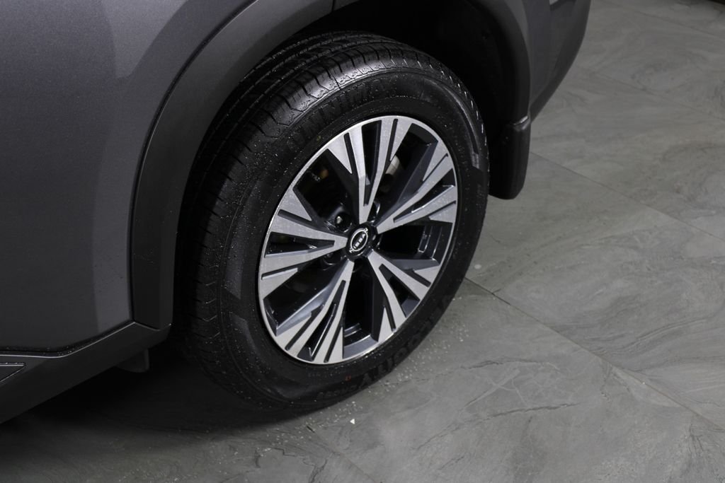 2022 Nissan Rogue SV - Photo 12